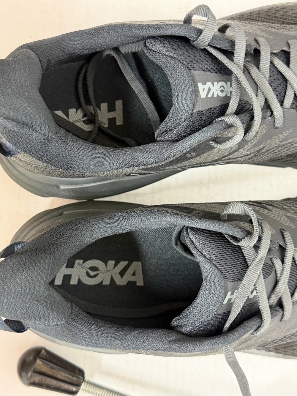 HOKA ONE ONE Challenger 8 Running Shoes Men's 13 2E WIDE Brand New 1168718-BCKT
